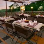 Nearbuy: Get upto 50% off CLARKS INN Bookings Orders