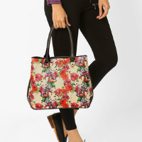 AJIO: Flat 70% OFF on Women's Apparel & Accessories !