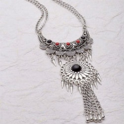 Upto 50% OFF on Necklace Sets !