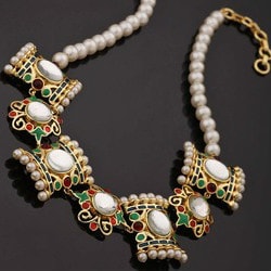 Minimum 50% OFF on Pearl Jewellery !