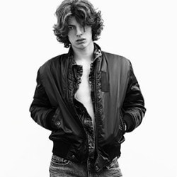Jabong: Minimum 40% OFF on Calvin Klein Jeans !