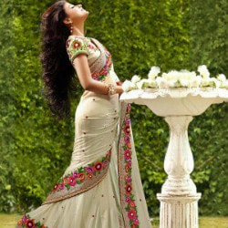 HOLI : Upto 50% OFF on Womens Holi Outfits & Dresses