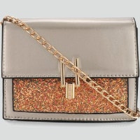 Flat 60% OFF on Bags !